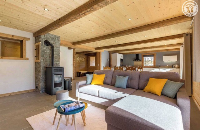 LE MONT - QUEIGE - Gîte
