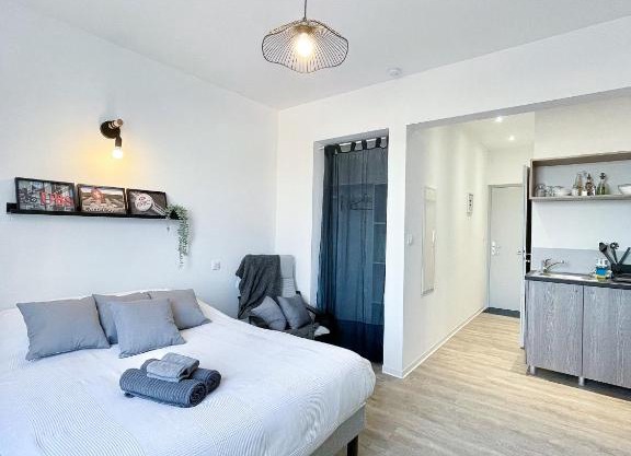 LE PARADIS FISCAL, 5min Bâle, parking privé