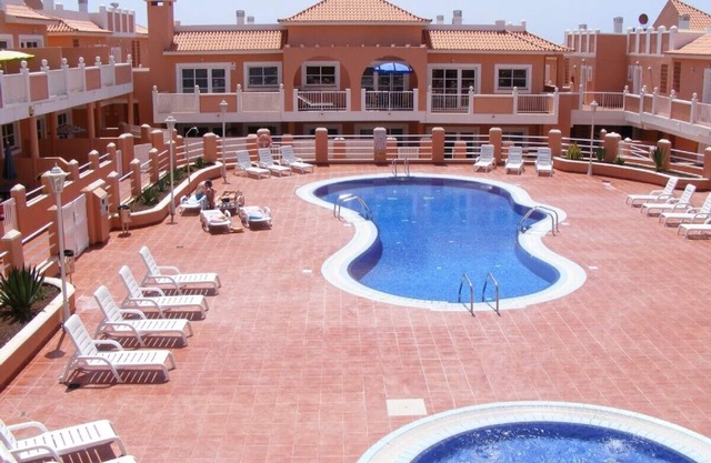 LEGALLY LICENSED STUNNING AIR CONDITIONED 2 BEDROOM APARTMENT WITH WIFI INTERNET