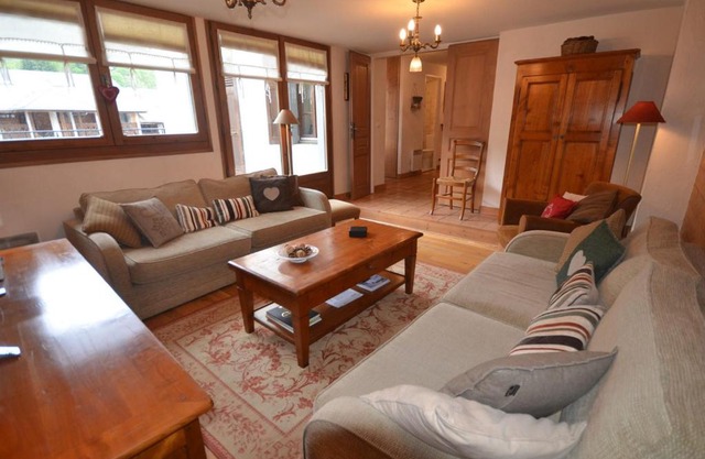 Les Gets - Joli appartement 3 chambres avec terrasse et parking, 4 étoiles, au coeur du village - FR-1-623-101