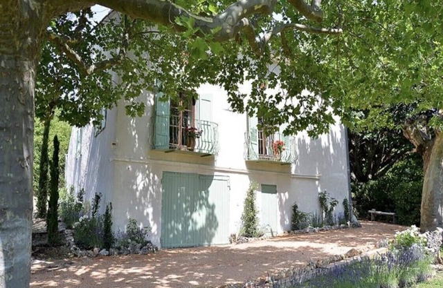 Les Lavandes family home, not overlooked, heated & private swimming pool,