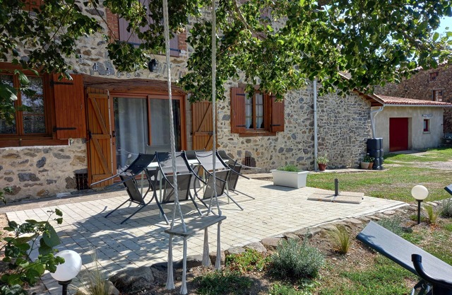 Les Rives du Haut Allier : Country house on the banks of the river Allier