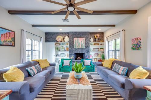 Less Than 1 Mi to Dtwn Home with Fenced Yard in Boerne!
