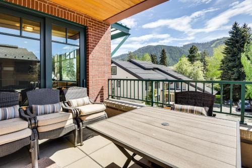 Less Than 1 Mi to Sun Valley Resort Dtwn Ketchum Condo