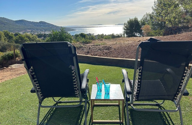 LEVANT Extension de villa de plain pied sans vis-à-vis vue imprenable mer