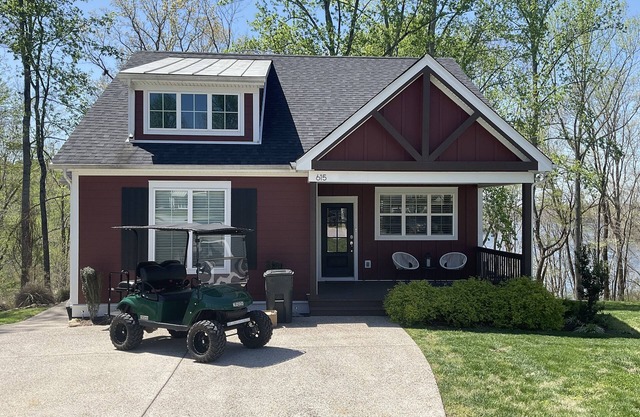 “License To Chill”. Lake Cottage at Tims Ford Lake Golf cart/Fire pit/Marina