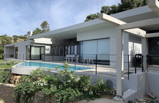 Lichtrijke Villa met top Uitzicht bij Mariou