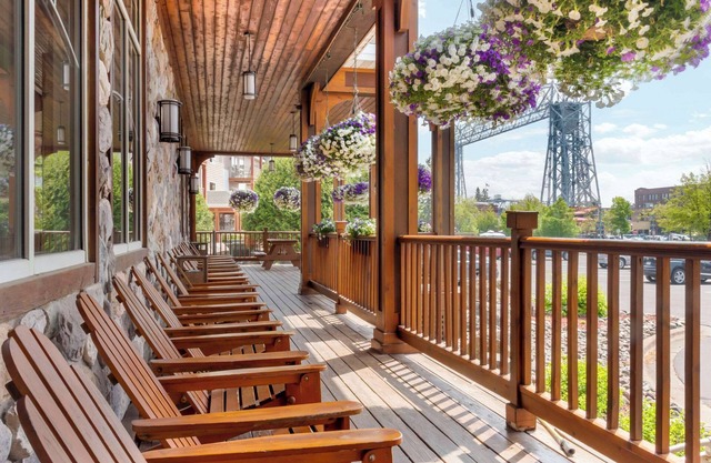 Lift Bridge Lodge, an Ascend Collection Hotel