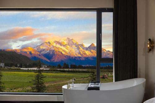 Lijiang Linqi · Rizhao Jinshan Snow Mountain Panorama · Art SPA Hotel (Shuhe Ancient Town Branch)