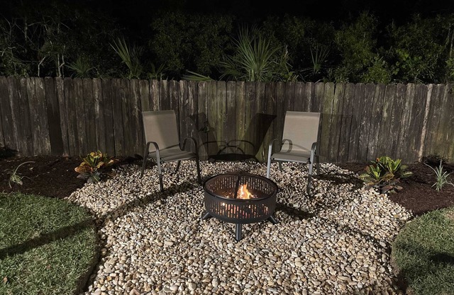 Lil' Piece of Pensacola I 3BR/2BA I Near NAS I 6 min to Beach