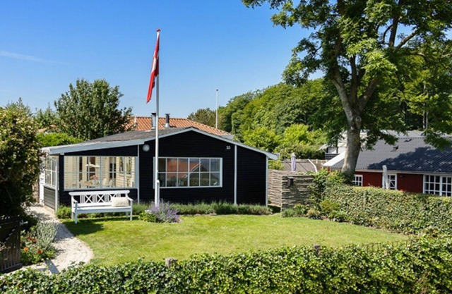 "Lilie" - 150m from the sea by Interhome