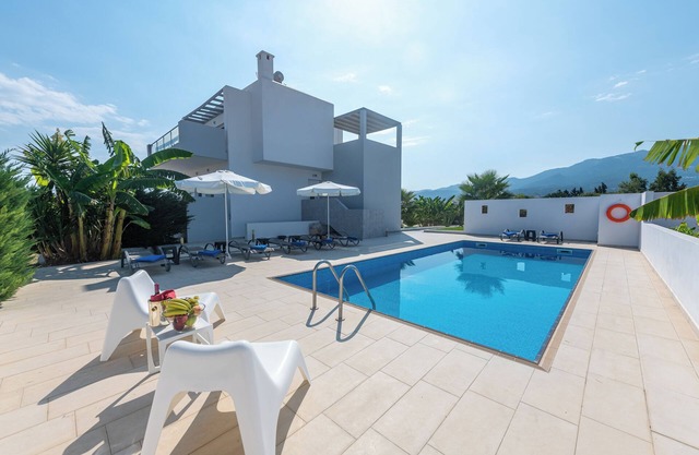 Lilu Villa 2 with Private Pool