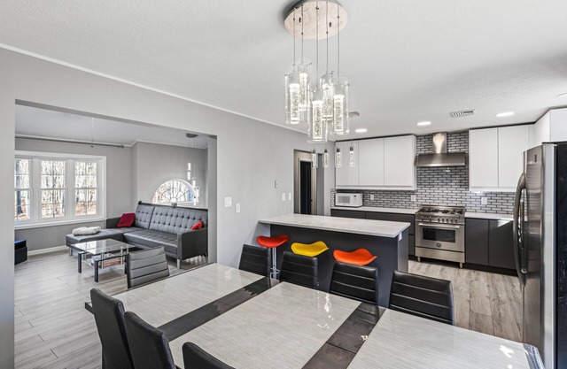 Limited July Offer! Modern Getaway Home Hot Tub, Game Room, Hot Pit by Kalahari