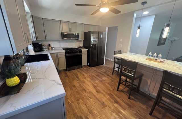 LINCOLN-Cozy 3b/1.5b Home in Cincinnati