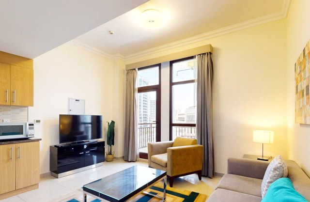 Lincoln Park - Spacious One Bedroom Apartment