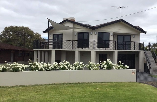 Linga Longa, Central Busselton