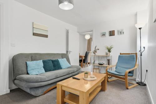 Lisa's 2 bedroom house near Coventry
