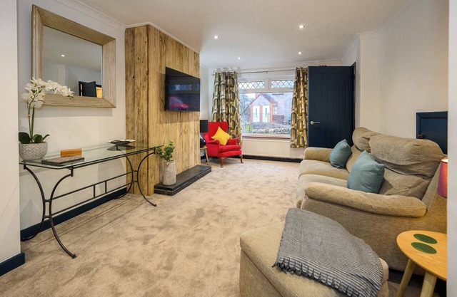 Little Coto: Bristol Home by STAE-Homes