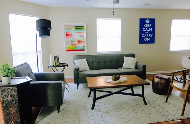 Live like a local in private 3-Bdrm home. Easy access to DT ATL by car or train