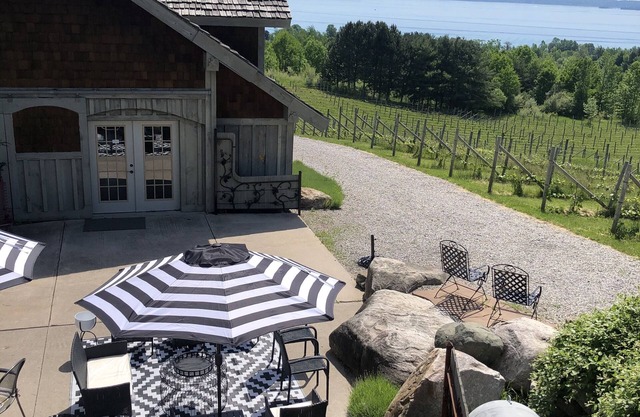 Live the Vineyard Life at The Grand View 2 @ Willow Winery