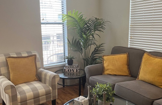 Living for the City! Downtown condo in the heart of the city