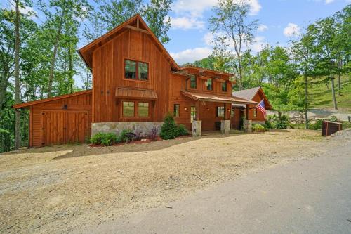 Llama Creek Cabin at Eagles Nest