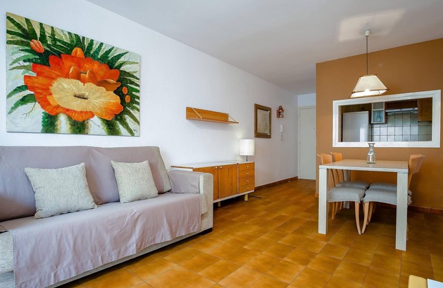 LLANÇÀ 8 LATERAL - Apartamento con vistas al mar, parking y Wifi.