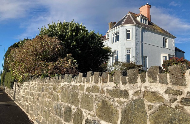 LLYS OWEN, pet friendly, country holiday cottage in Criccieth