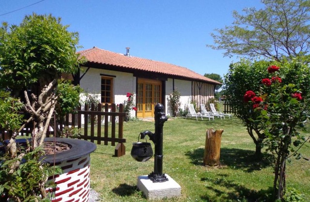 Lo bonur es dens lo prat