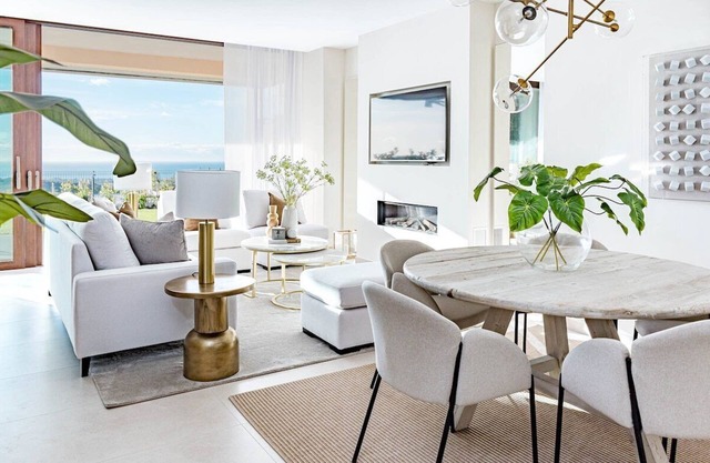 LO - Luxury 3 bedroom apartment , stunning views