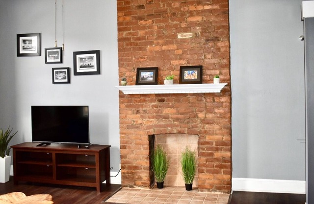 Located in Heart of Newport