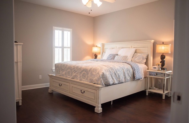 located in the downtown Lake Charles! 5 min drive to the civic center