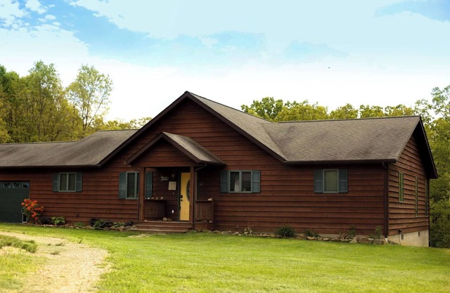 Located In The Foothills Of The Ozarks, Enjoy A Peaceful Setting At The Lodge.