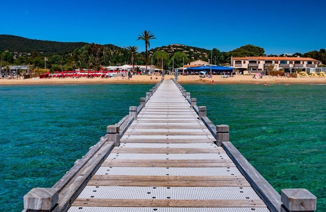 Located in the Gulf of Saint Tropez minutes from La Croix-Valmer beach