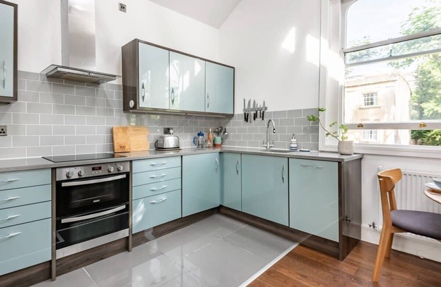 Loft Apartment in Historic Building in Quiet Central Setting- Hopewell