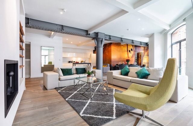 Loft Style Luxury Nr Buckingham Pal. HUGE 3bd 2bth
