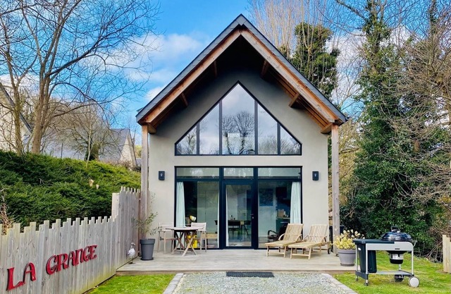 Loft with jacuzzi located 800 m from the sea