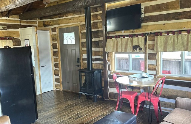 Log Cabin on Lake Alice & ATV/UTV Trails, Brother Bear 2-Bedroom