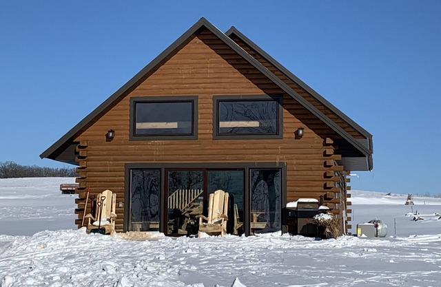 Log Cabin on Latimer Lake