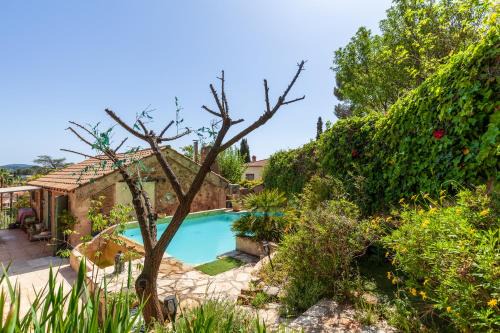 Logement de charme les Araucarias