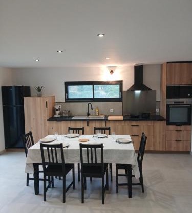 Logement indépendant proche circuit 24h Le Mans