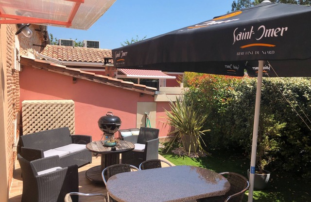 Logement Pascal – Bright, Air-Conditioned House with Pool Table