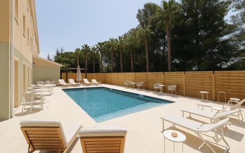 Logis Hôtel de Port d'Alon - St Cyr sur Mer