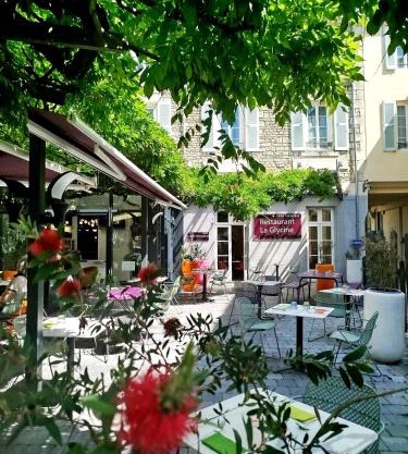 Logis Hôtel-Restaurant LE FONTARABIE