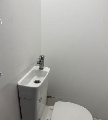 london 14 shaw road se22 8dp