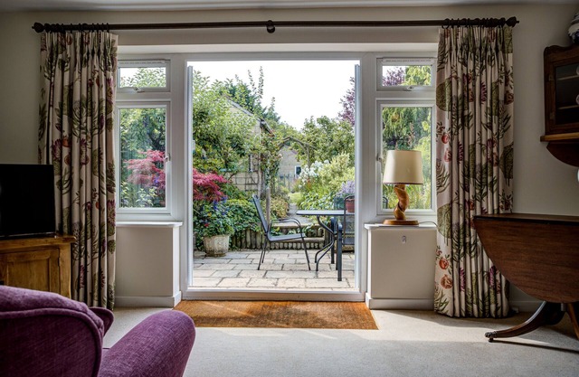 London Road Garden Annex "Home Away From Home"