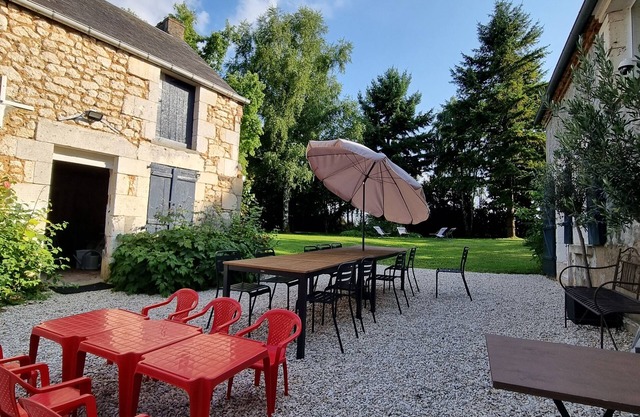 Longère 156m² 4 6 to 11P 8beds Heated Pool Sancerre Vineyard. Centre Loire