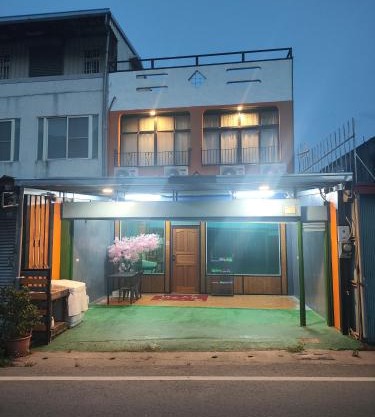 Long River 82 Homestay