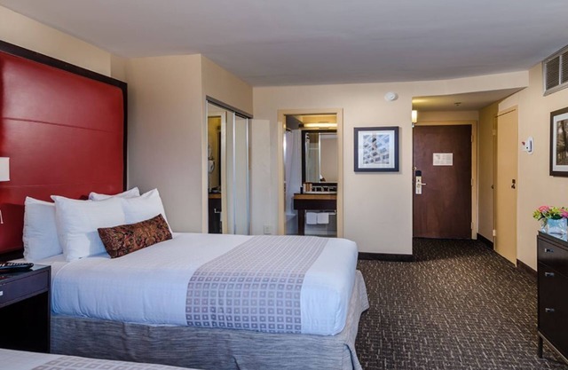 Look No Further! Experience a Relaxing Getaway! w/Parking, Pets are Allowed!