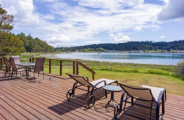 Lopez Island, Fisherman Bay Retreat #322
